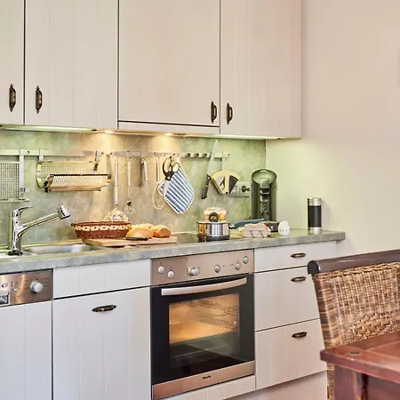 Strandburg - 12 Apartment